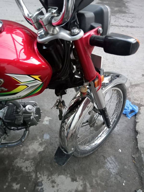 CD 70 bike 16