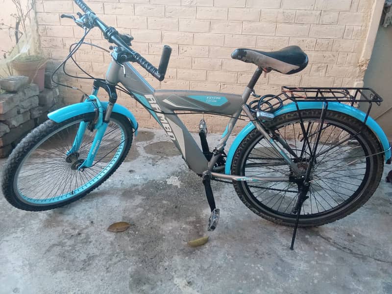 Well-Maintained Gear Bicycle for Sale - Excellent Condition! 0