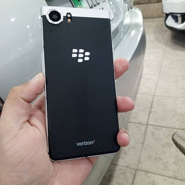 Blackberry KeyOne New Mobile 0