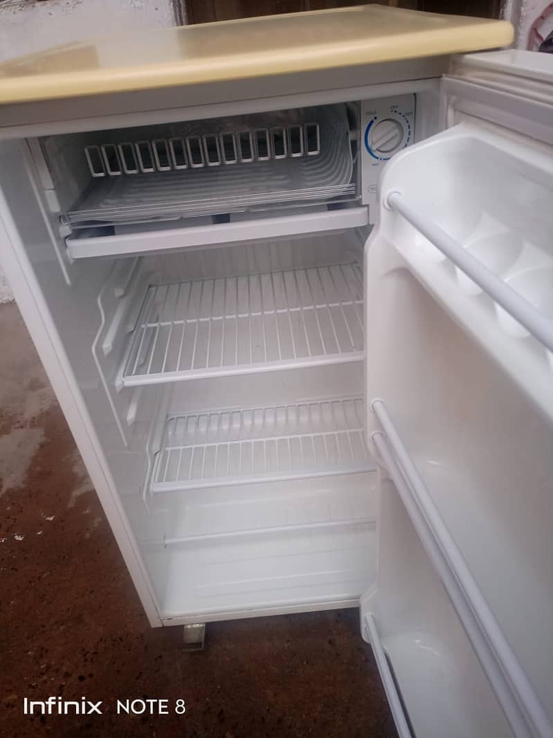 Room Refrige Samsung 1