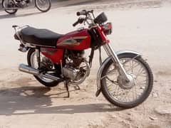 2011 model ha Sargodha number hain tanki original aur aik tapa Sath ha