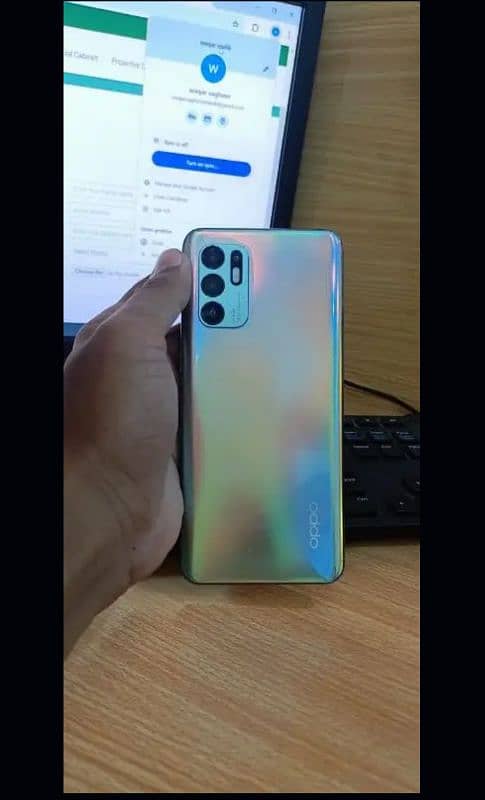 oppoReno 6  I am selling  rem 8 memory 128 1