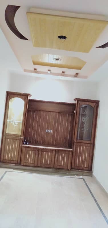 Vip beautiful 4 marla lower portion is available for rent in sabzazar lhr 8