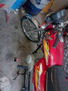 2021 Honda 125 red color