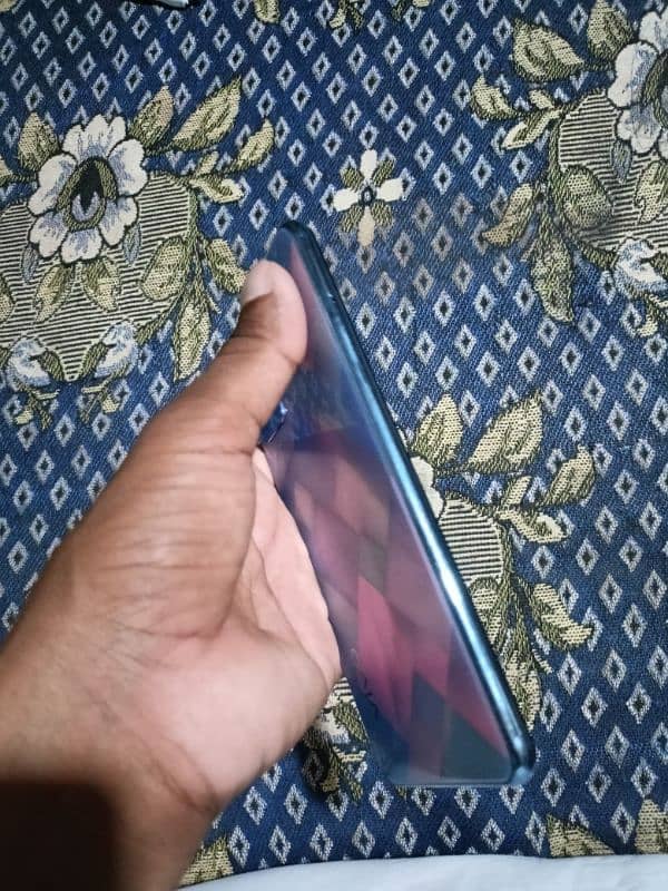 vivo v21e saaf condition only back brake lalamusa . Guliana 5