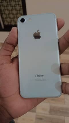 iPhone 7 32gb 71% Battery Silver Colour