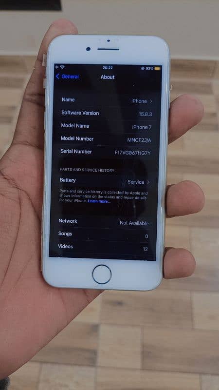 iPhone 7 32gb 71% Battery Silver Colour 1