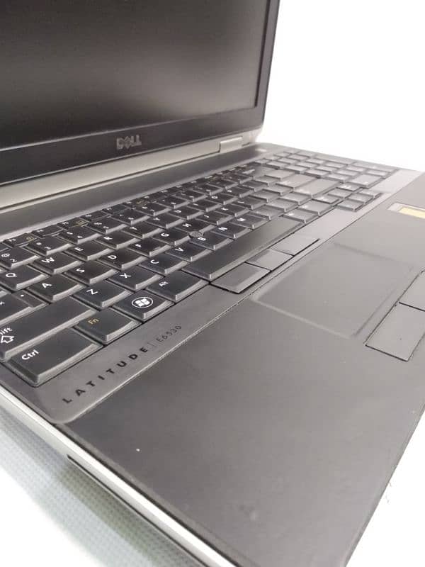 DELL Latitude E6530 • i5 3rd • 8GB • 256GB SSD 4