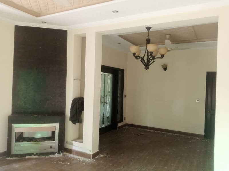 10 Marla Modern Design House For Rent In DHA Phase 4 Lahore. 2