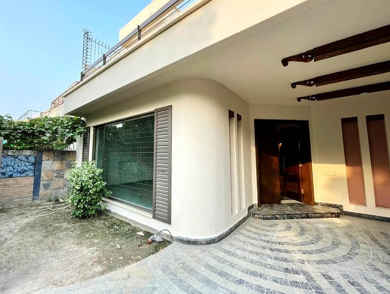 10 Marla Modern Design House For Rent In DHA Phase 3 Lahore. 1