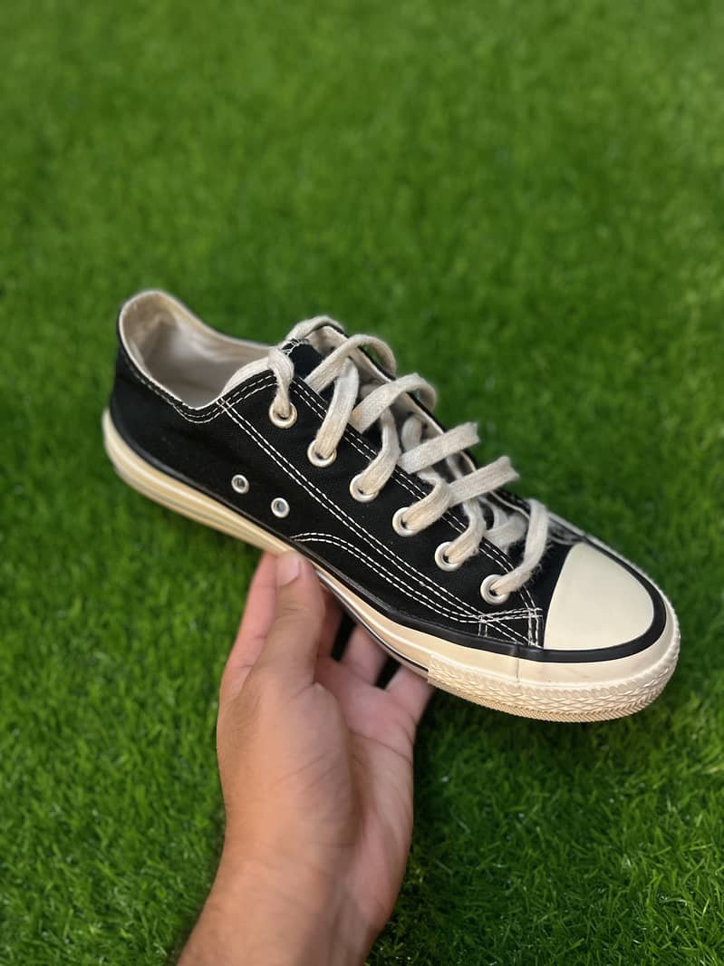 casual sneakers up for sale 1