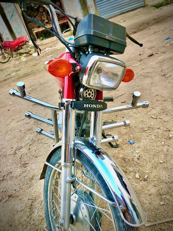 Honda CG 125 urgent for sale WhatsApp on hai,,,03184287152 0