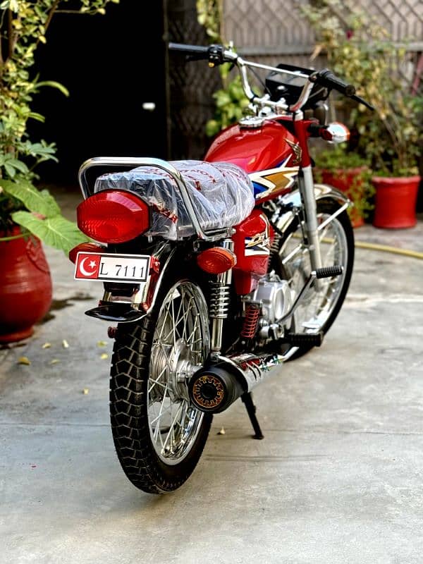 Honda 125 2020  Antique 5