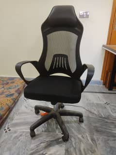 Revolving Office Chair - Comfortable & Durable