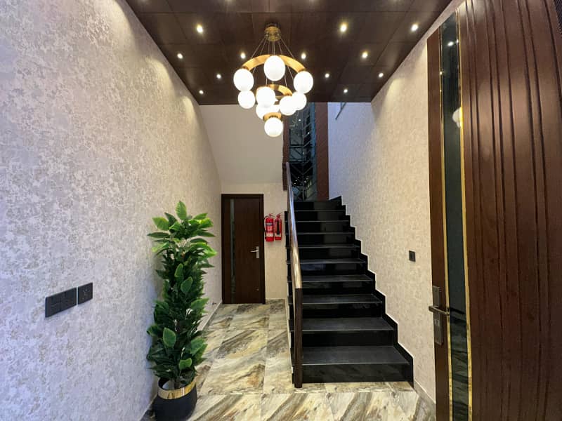 LUXUARY CORNER 14 MARLA BRAND NEW DOUBLE HEIGHTED NEW STYLE MAIN BOULEVARD HOUSE FOR SALE IN IQBAL BAHRIA TOWN LAHORE 5