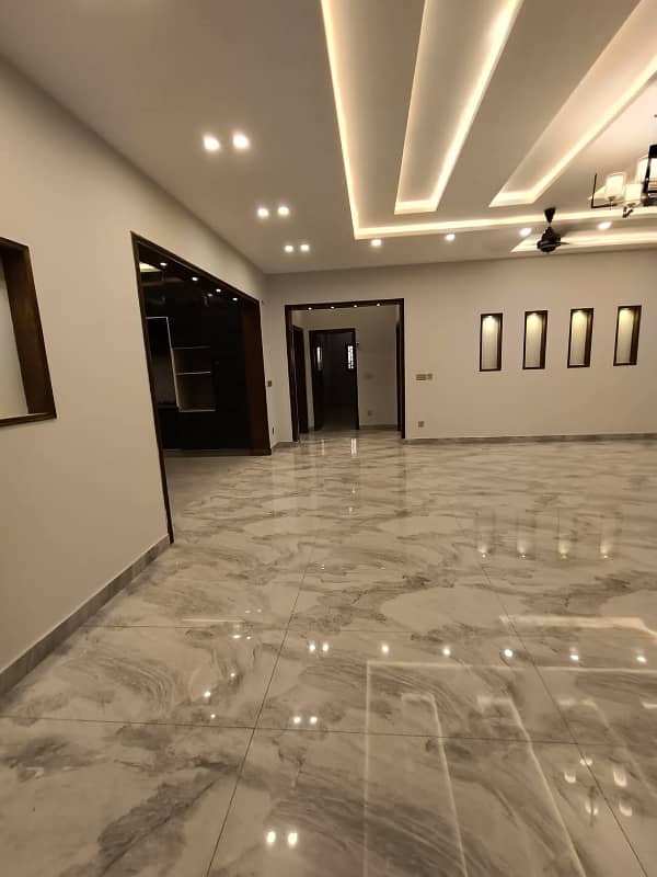 1 Kanal Upper Portion For Rent In DHA Phase 6 3