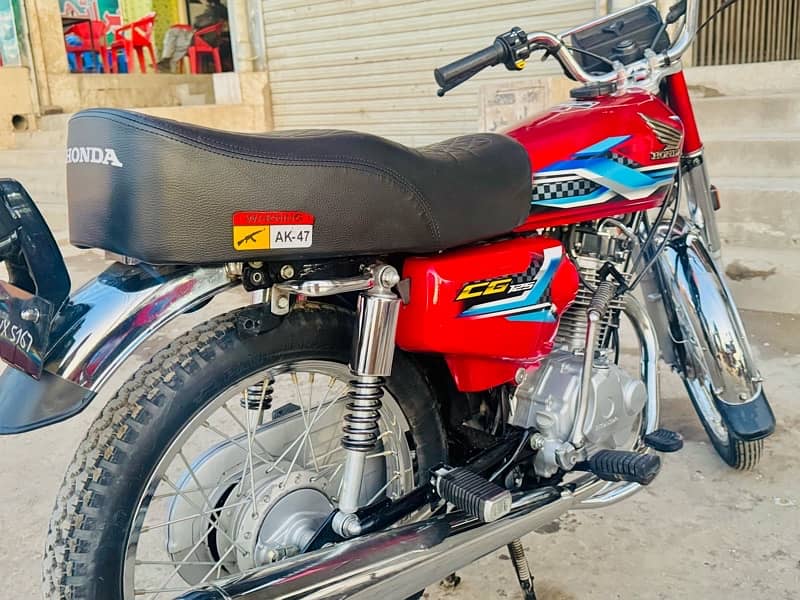 Honda 125 2024 4