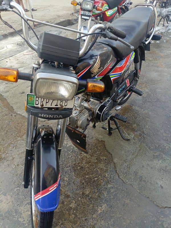 Honda CD 70 2017 Good Condition 4