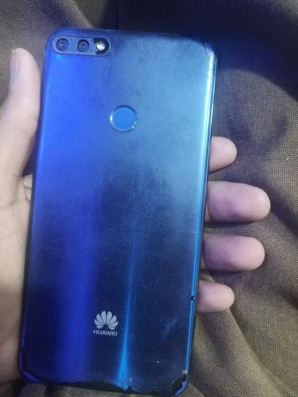 Huawei Y7 prime 1