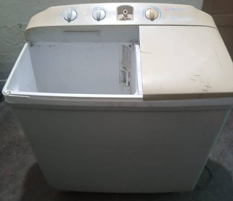 Washing Machine with dryer 0