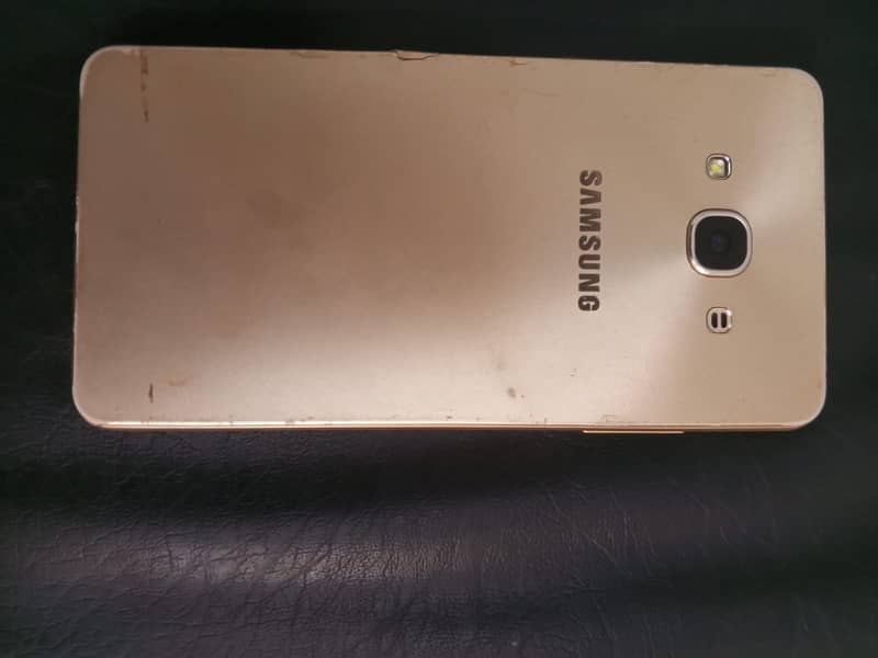 Samsung Galaxy J3 Pro 13