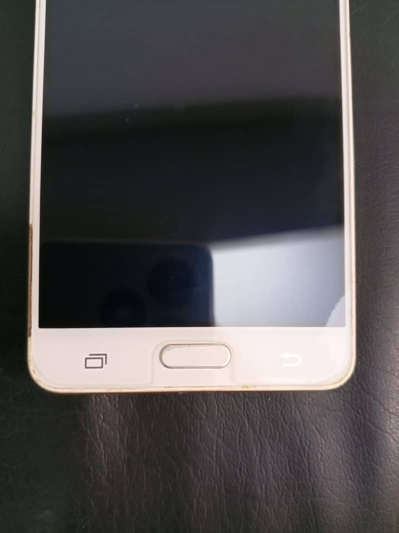 Samsung Galaxy J3 Pro 16