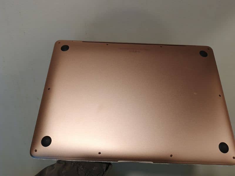 MacBook Air Chip M1  gold color 2