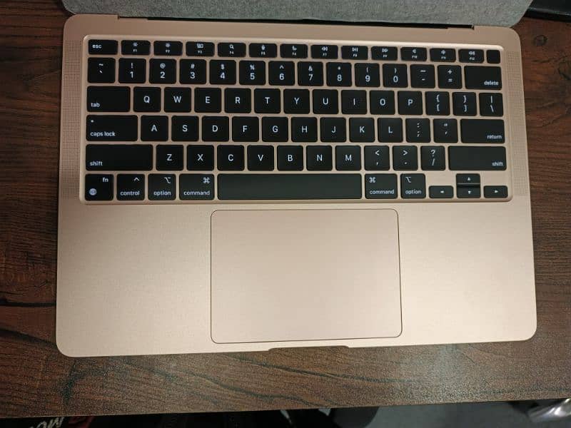 MacBook Air Chip M1  gold color 3