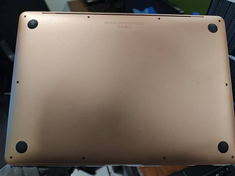 MacBook Air Chip M1  gold color 5