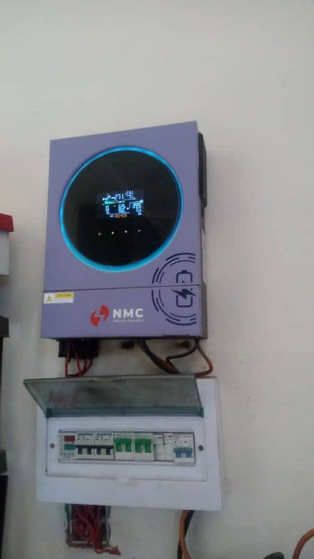 NMC Solar Inverter very less used awesome condition 4kW with batteries 1