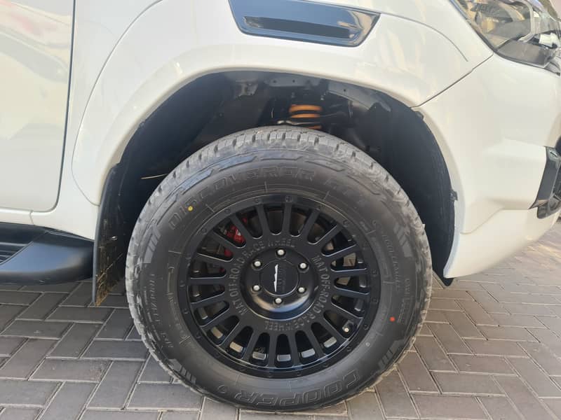 Toyot Hilux revo grs 2023 3