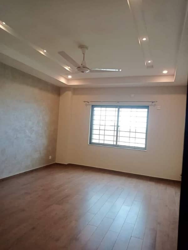 Brend New apartment available for Rent in Askari 11 sec-D Lahore 3