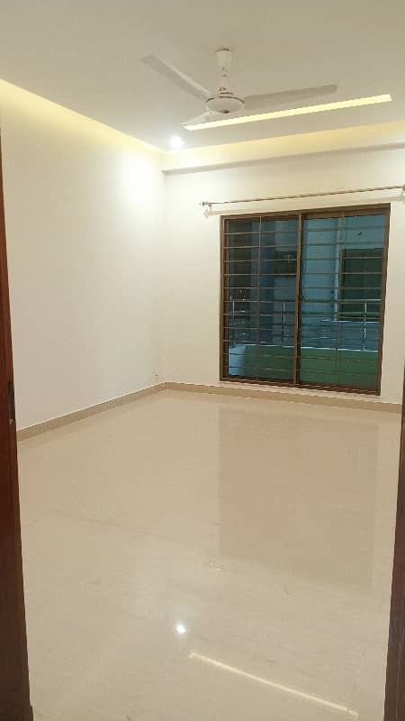 Brend New apartment available for Rent in Askari 11 sec-D Lahore 30