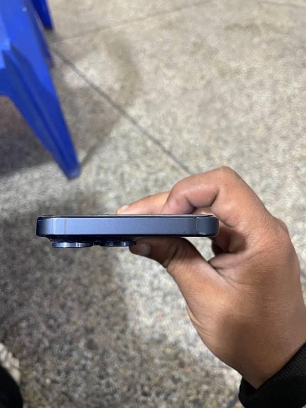 iphone 15 pro max 256 GB 3