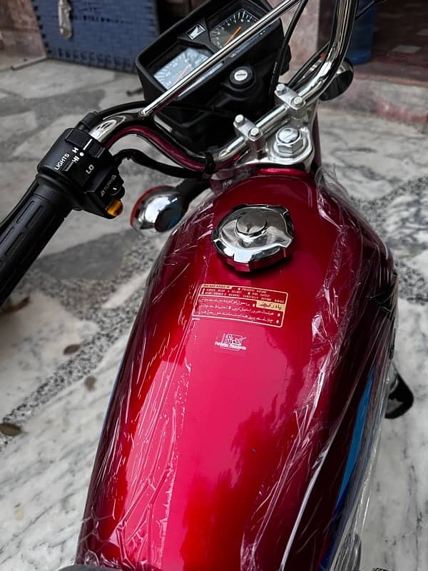 Honda CG125 2024 Total Original (324KM) Red 4