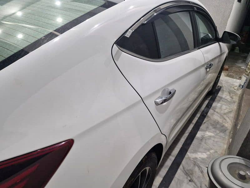 Hyundai Elantra GLS 2.0 Model 2021 4