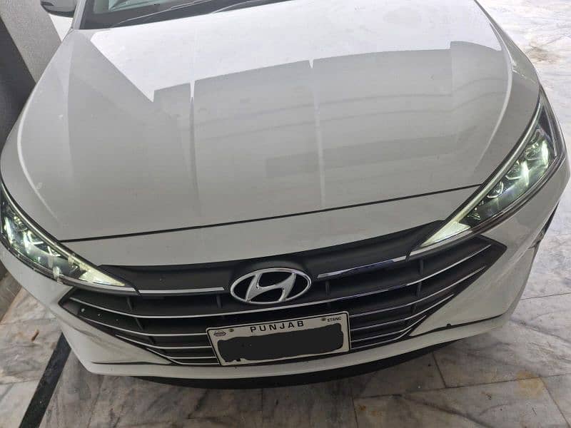 Hyundai Elantra GLS 2.0 Model 2021 11