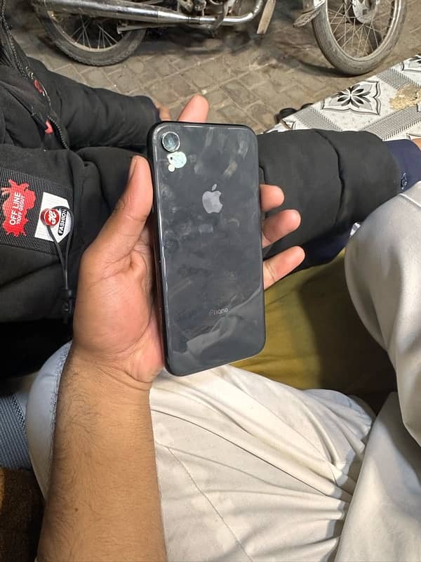 i phone XR 1