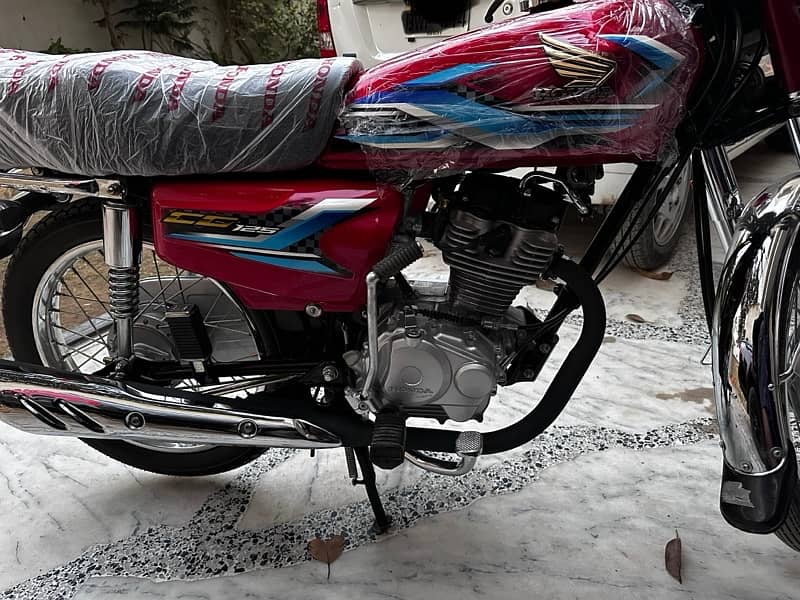 Honda CG125 2024 Total Original (324KM) Red 10