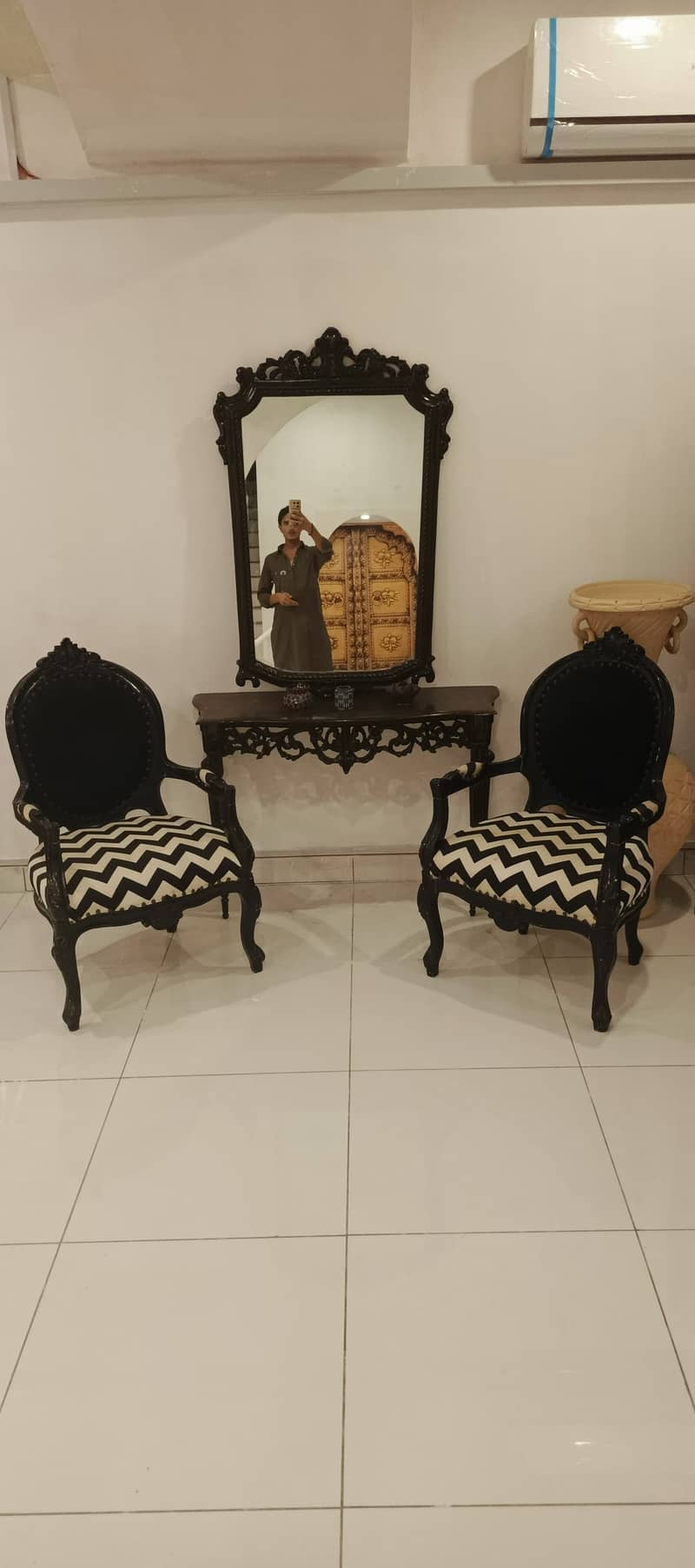 console with 2  bedroom chair price 25000+25000 for sale in karachi 4