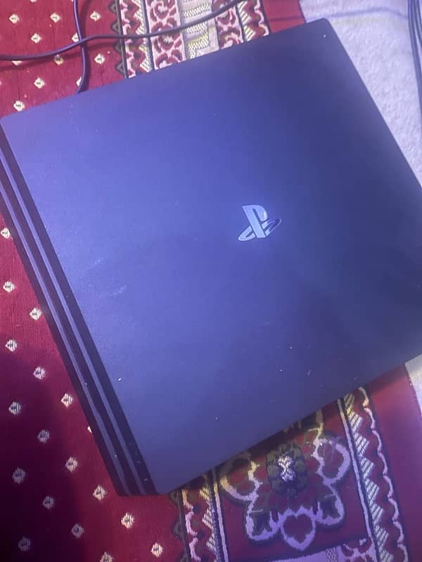 PS4 PRO 1TB 4