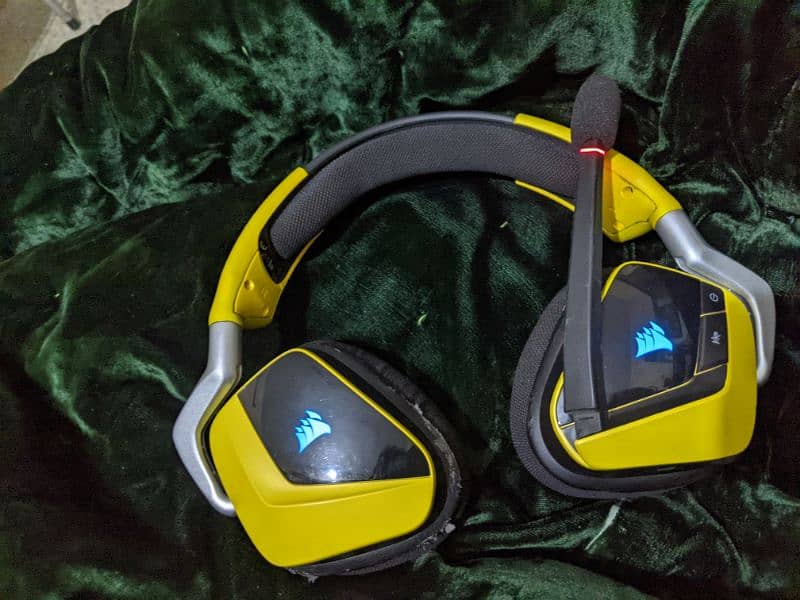 Corsair Void Pro Wireless (Special Edition) 0