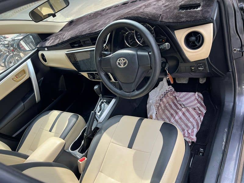 Toyota Corolla GLI 2018 Auto 3