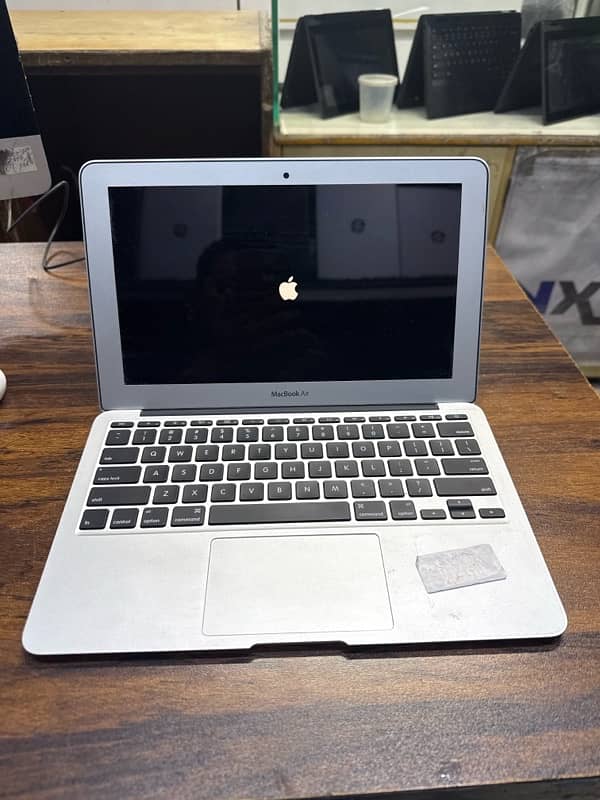 Macbook Air 2013 (11-inch) 1