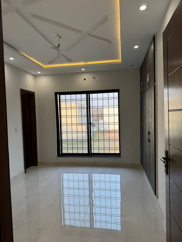 10 MARLA BRAND NEWHOUSE FOR SALE IN TALHA BLOCK BAHRIA TOWN LAHORE 13