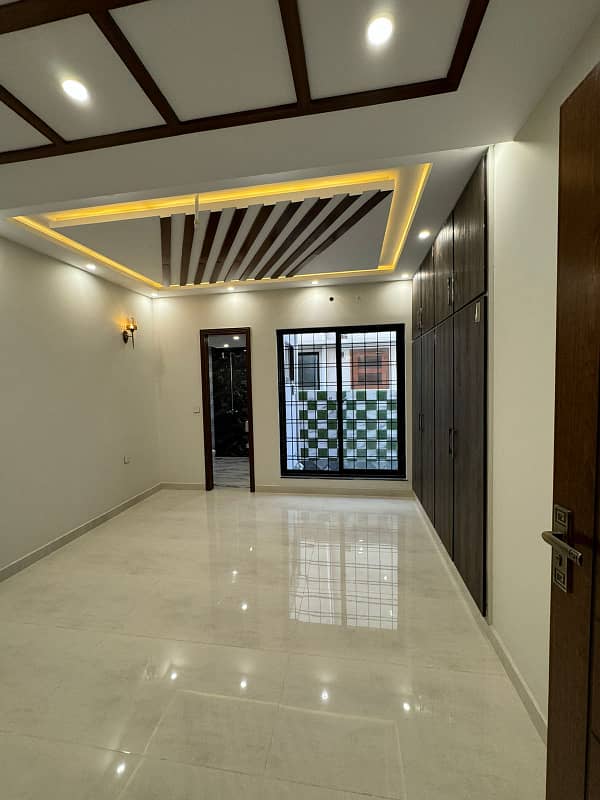 10 MARLA BRAND NEWHOUSE FOR SALE IN TALHA BLOCK BAHRIA TOWN LAHORE 15