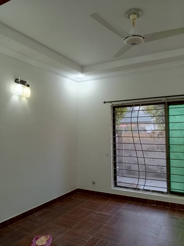 Upper portion 10 marla for rent in phase 2 bahria town rawalpindi 4