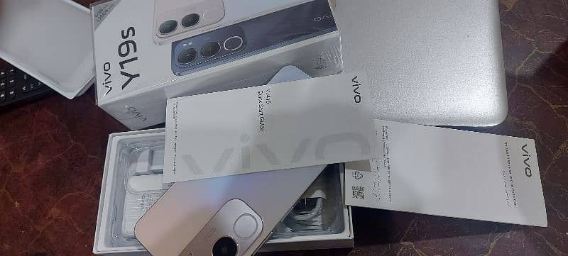 vivo y19s just box open never used 3