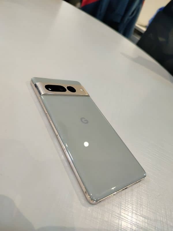 Google Pixel 7 Pro 128 GB Mint Cond 4