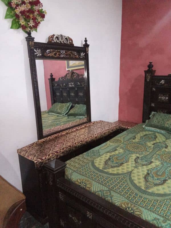 KING SIZE BED & Dressing table 1